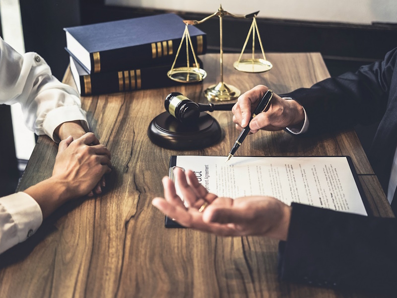 good service cooperation, consultation of businesswoman and male lawyer or judge counselor having team meeting with client, law and legal services concept